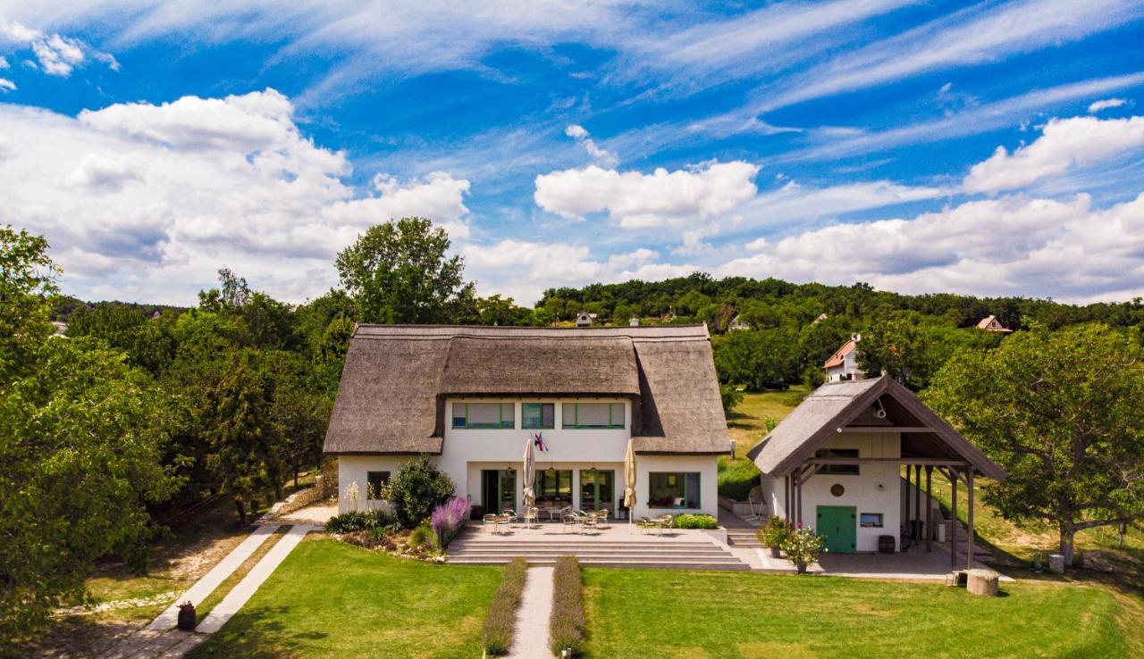 Fuerjes Udvarhaz Vászoly Exterior photo