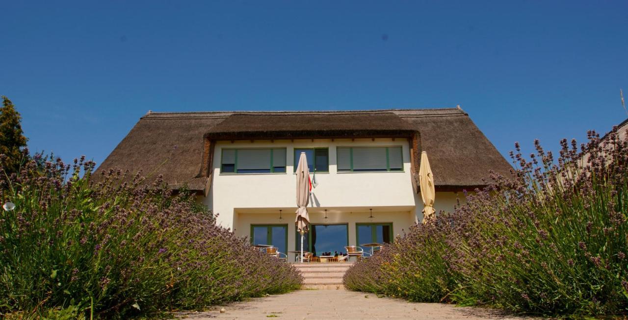 Fuerjes Udvarhaz Vászoly Exterior photo